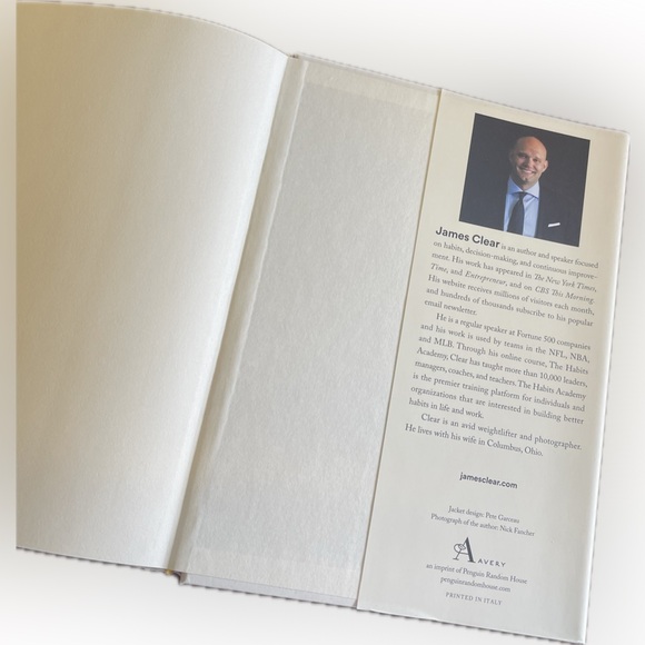 Atomic Habits Tiny Changes Remarkable Results by James Clear - Picture 4 of 6